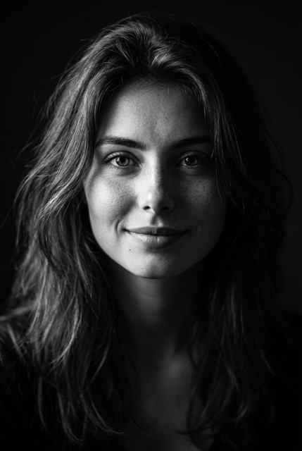 Драматичный ч/б портрет